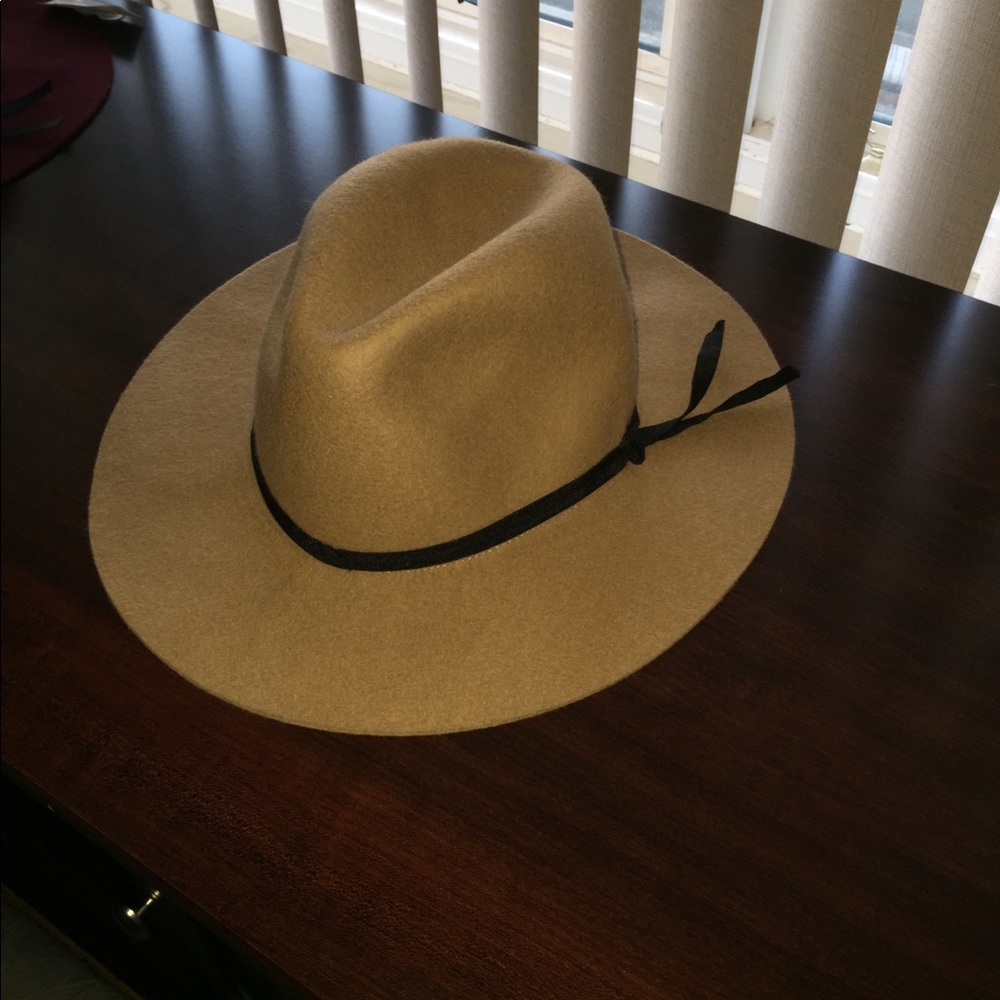 Felt hat